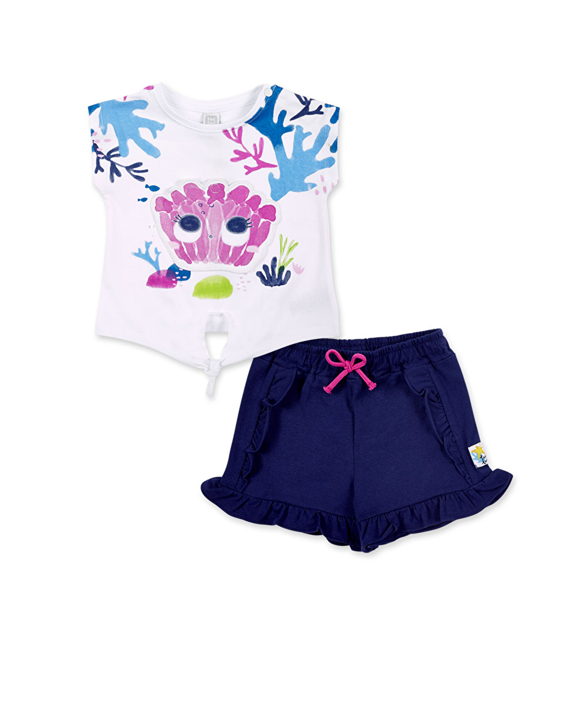 T-SHIRT & SHORTS